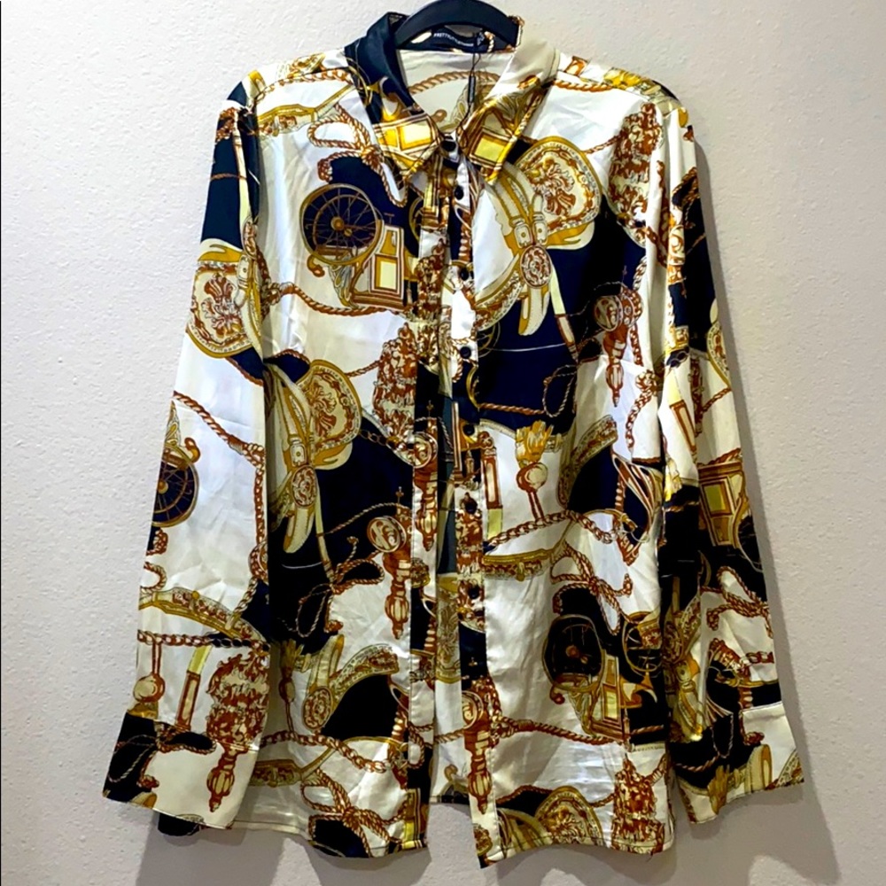 Chain Button Up